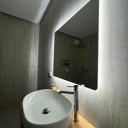شقة Eli Luxury Apartment تيرانا