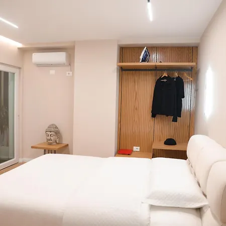 Eli Luxury *