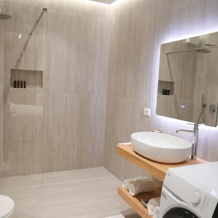 Eli Luxury Apartment Tirana