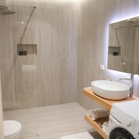 Eli Luxury Apartment *
