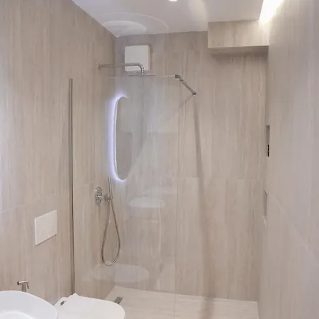 Eli Luxury * Tirana